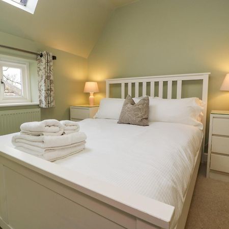 3 Painters Field Villa Cirencester Luaran gambar