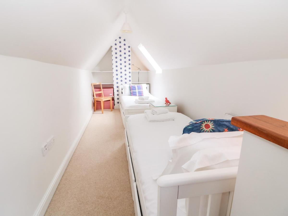 3 Painters Field Villa Cirencester Luaran gambar
