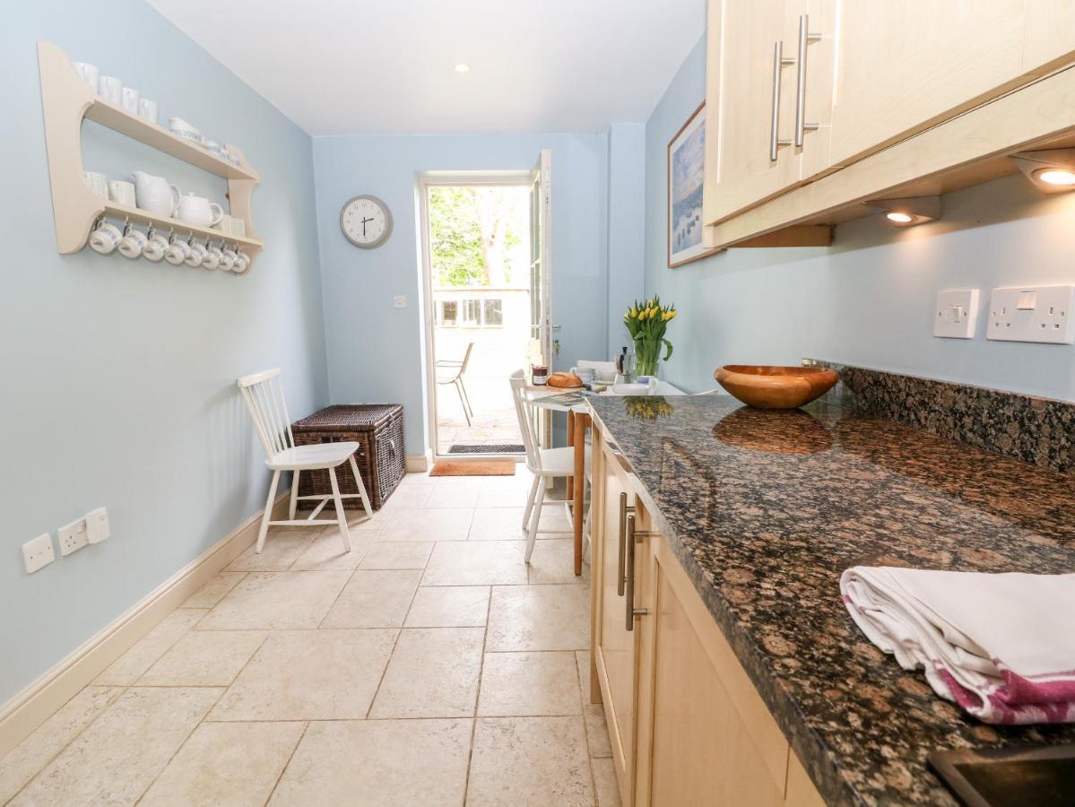 3 Painters Field Villa Cirencester Luaran gambar