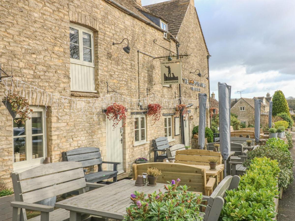 3 Painters Field Villa Cirencester Luaran gambar